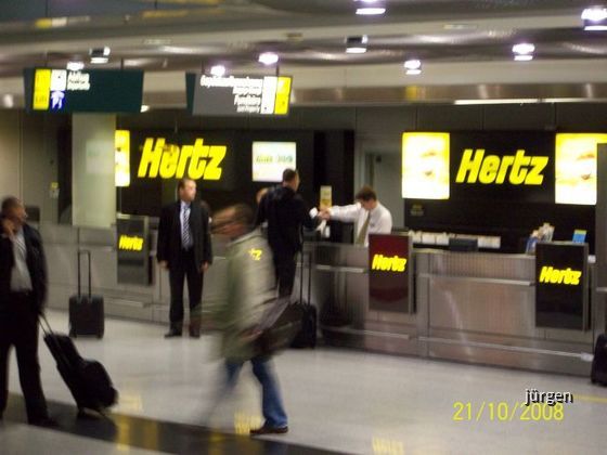 Hertz Airport Düsseldorf (Flughafen DUS)